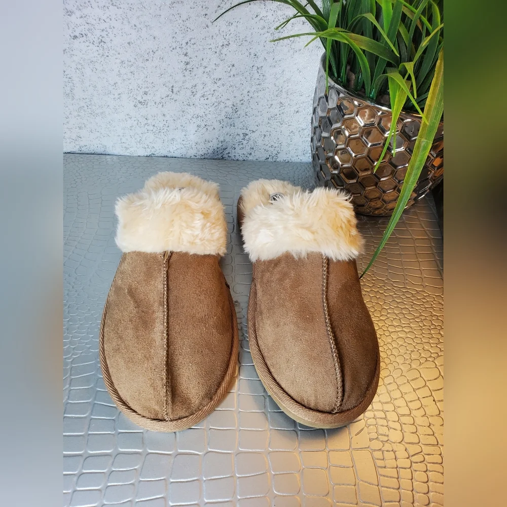 Route 66 NWOB Men's Suede Slippers with Faux Fur Lining Tan Size 7/8